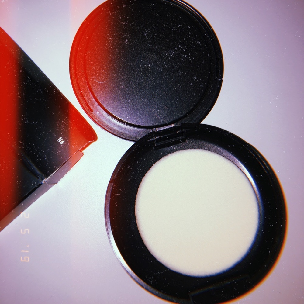 NEW MAC Studio Fix Powder Foundation - N4 - Picture 3 of 4
